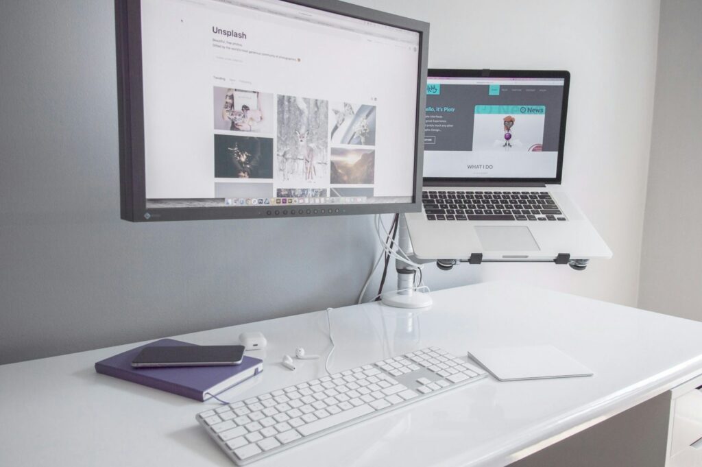Minimal Desk HomeOffice Workspace